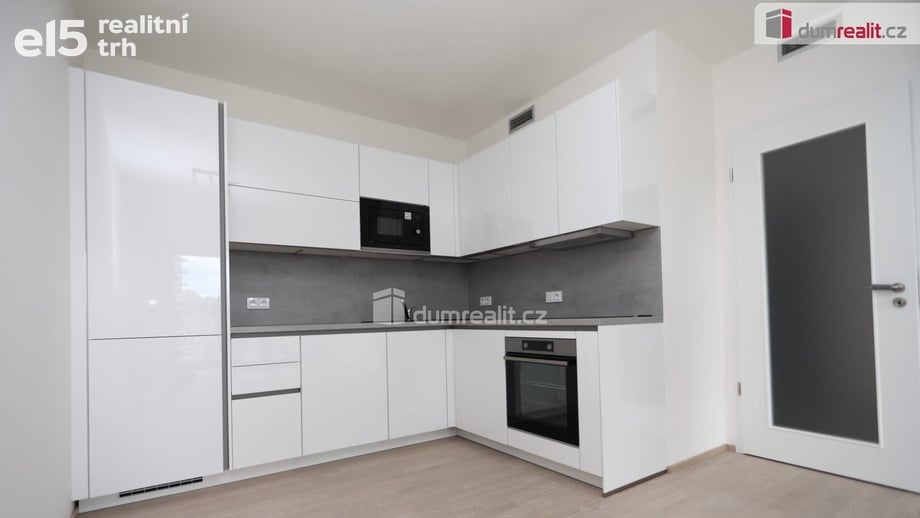 Pronájem bytu 2+kk 54 m², Praha 12