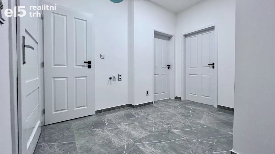 Prodej bytu 2+kk 54 m², Praha - Vršovice