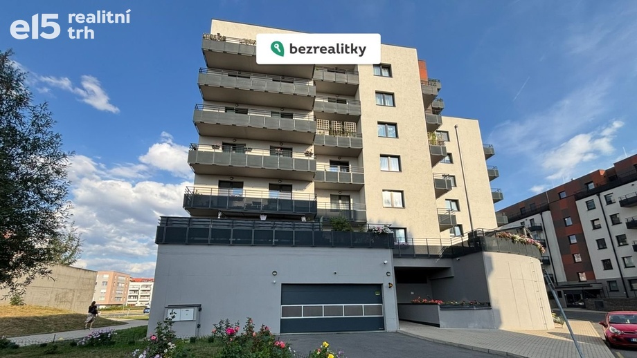 Prodej bytu 1+kk 31 m², Praha 18