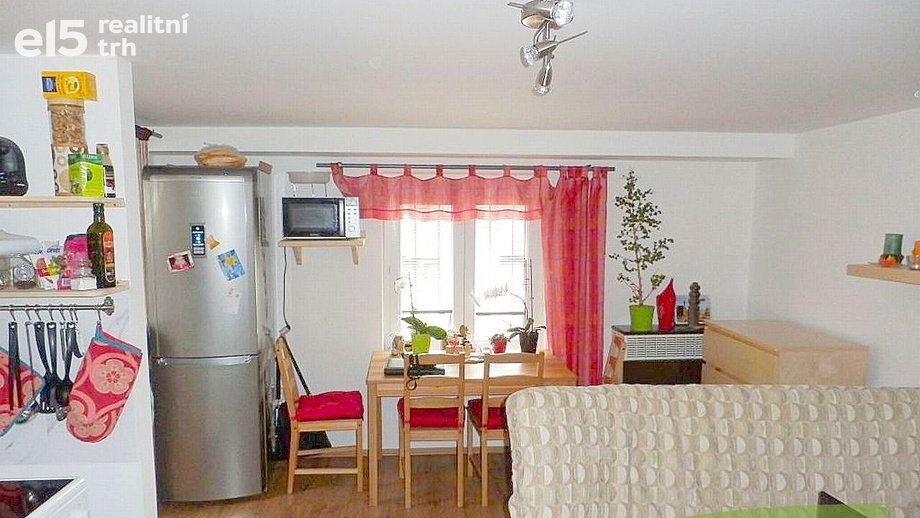 Pronájem bytu 1+kk 33 m², Dvůr Králové nad Labem