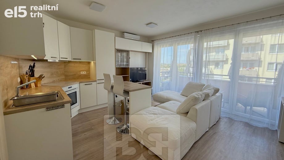 Pronájem bytu 1+kk 37 m², Praha - Stodůlky