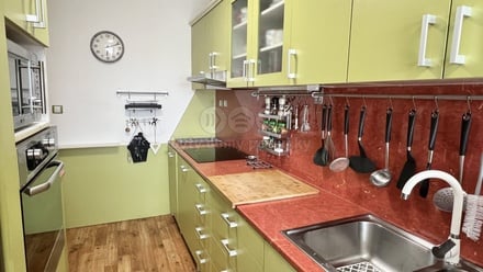 Prodej bytu 3+1 80 m², Praha 14
