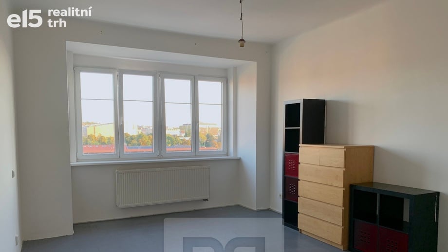 Pronájem bytu 2+1 54 m², Praha - Holešovice