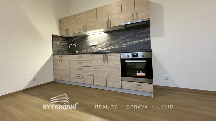 Pronájem bytu 2+kk 54 m², Strašice