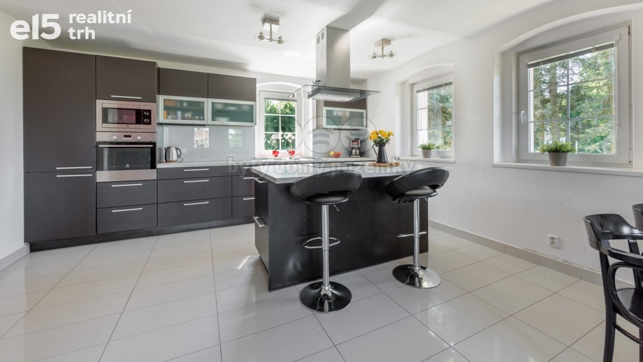 Prodej rodinného domu 280 m², Jindřichovice