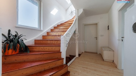 Prodej rodinného domu 240 m², Hroznětín