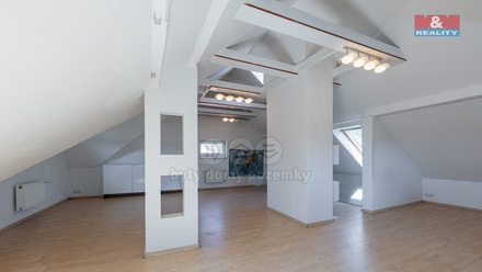 Prodej rodinného domu 240 m², Hroznětín