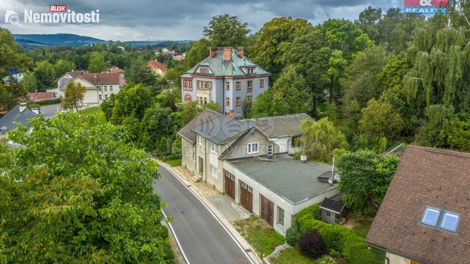 Prodej rodinného domu 246 m², Jesenný