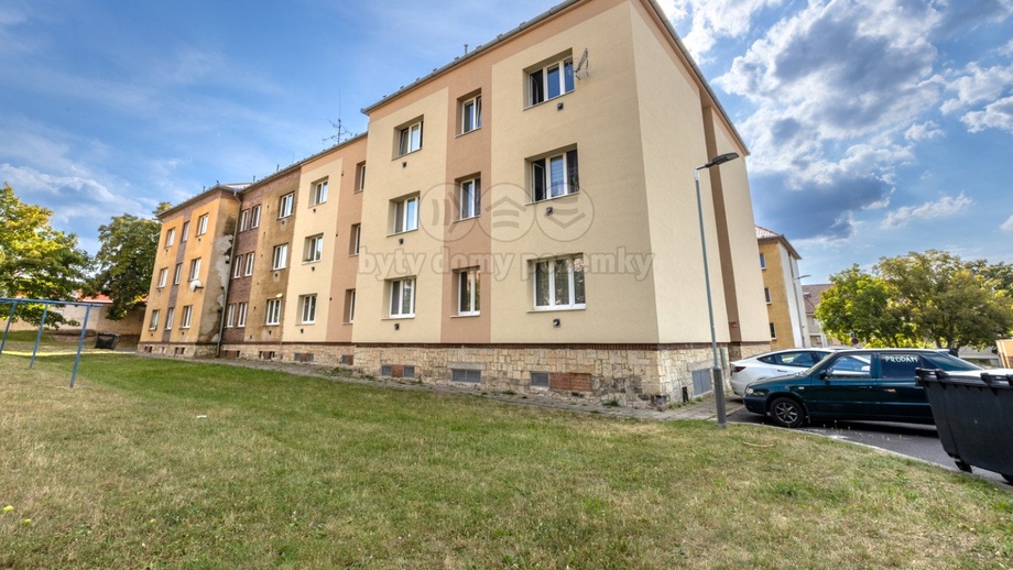 Prodej bytu 1+kk 32 m², Louny