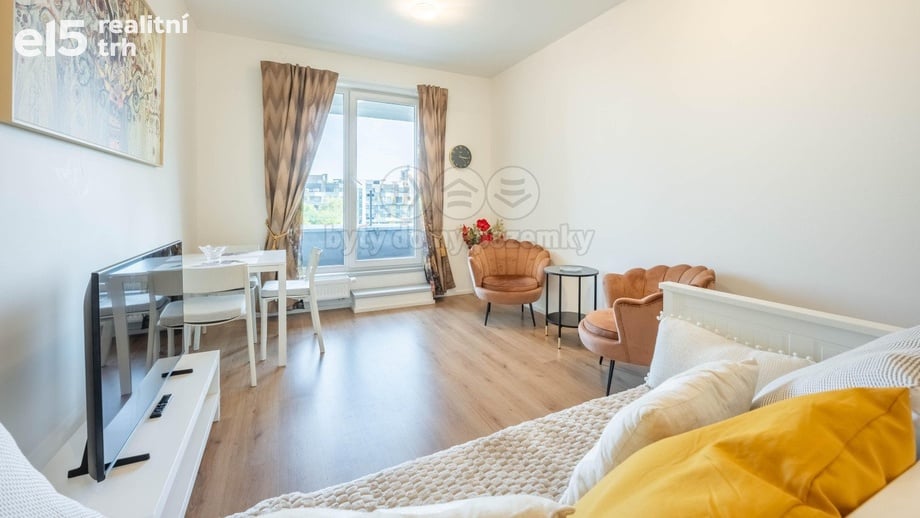 Pronájem bytu 2+kk 41 m², Praha 5