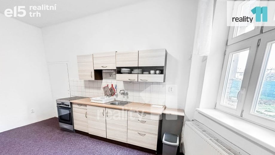 Pronájem bytu 2+1 75 m², Chropyně