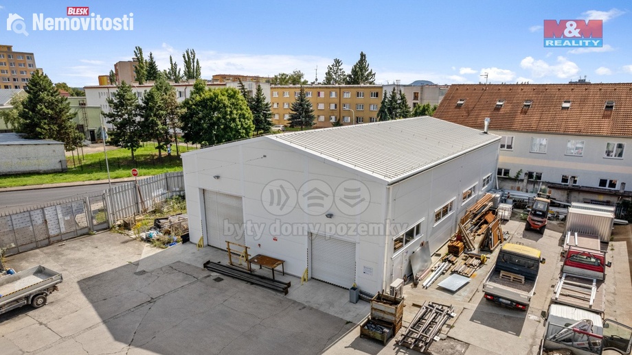 Prodej výrobního prostoru 2 882 m², Štětí