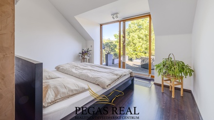 Prodej vily 218 m², Omice