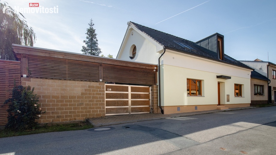 Prodej vily 218 m², Omice