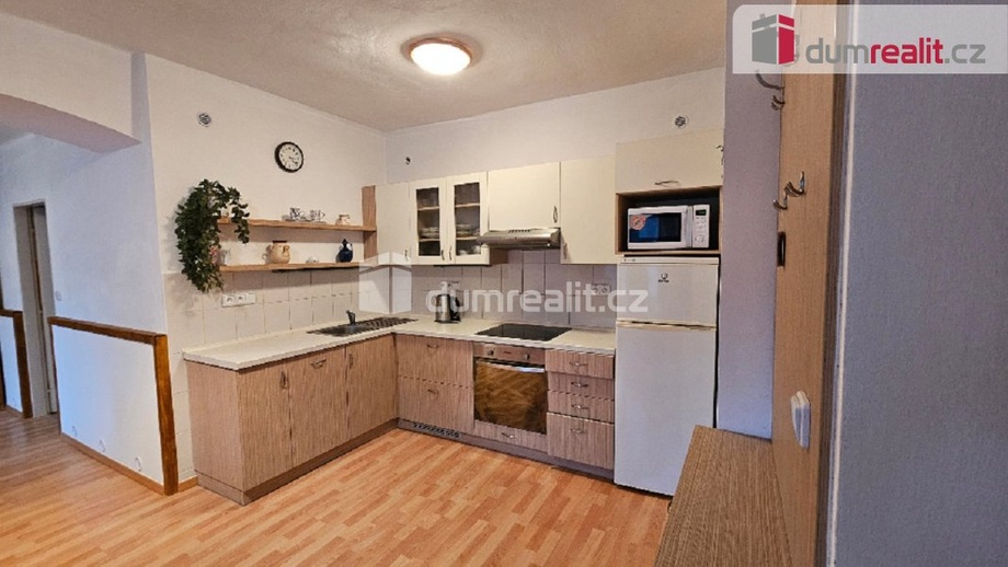 Pronájem bytu 1+kk 33 m², Bystřice