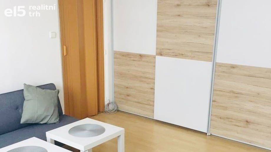 Pronájem bytu 1+1 32 m², Šlapanice