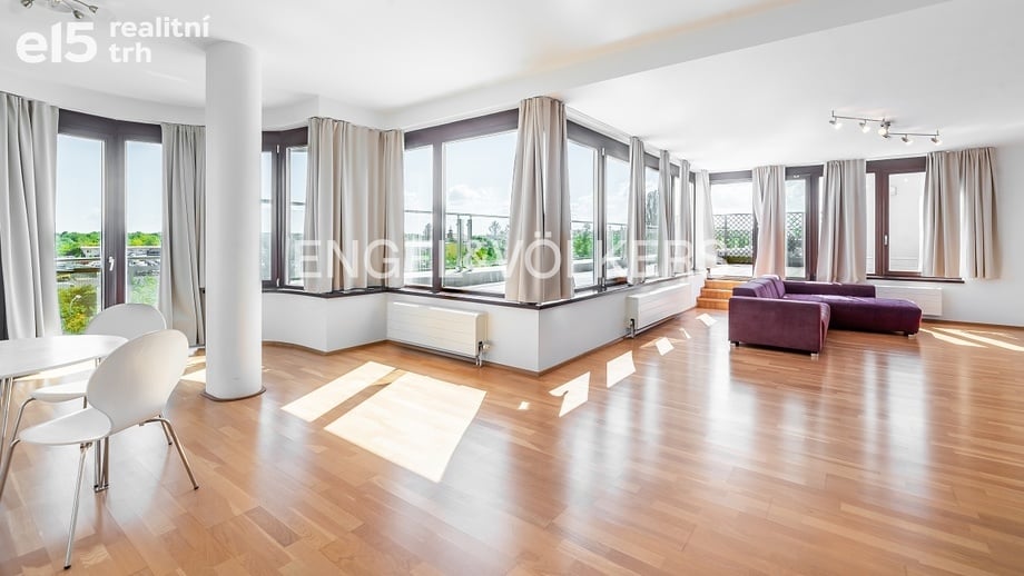 Pronájem bytu 2+kk 98 m², Praha