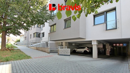 Pronájem garážového stání 13 m², Brno - Židenice