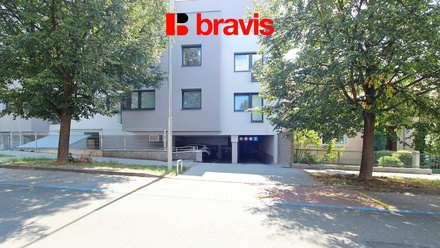 Pronájem garážového stání 13 m², Brno - Židenice