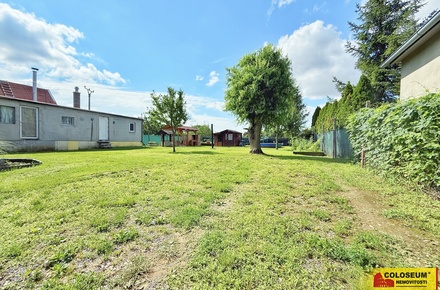 Prodej zahrady 600 m², Znojmo - Oblekovice
