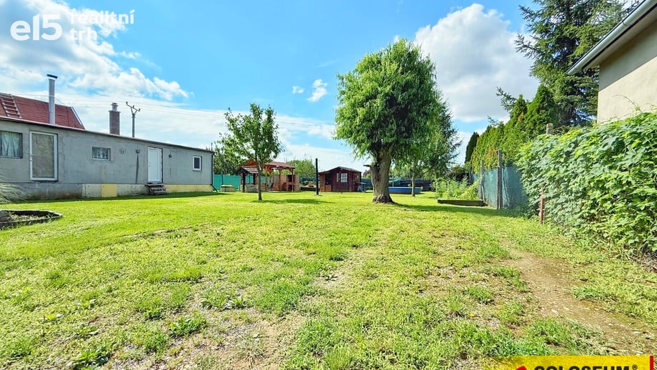 Prodej zahrady 600 m², Znojmo - Oblekovice