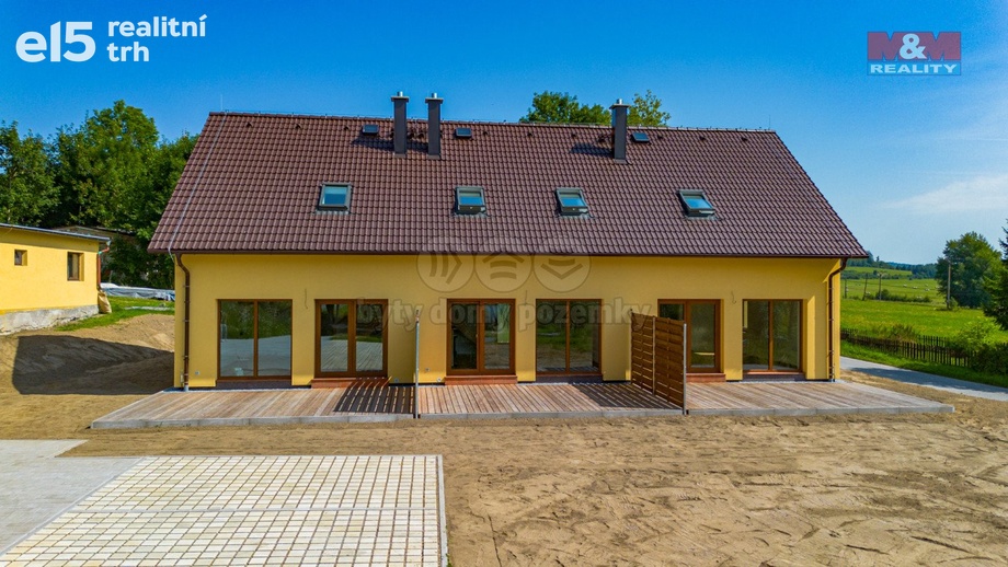 Prodej činžovního domu 249 m², Černá v Pošumaví
