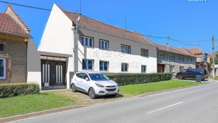 Prodej rodinného domu 200 m², Výšovice