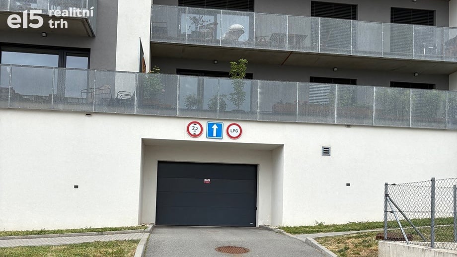 Pronájem garáže 4 465 m², Brno-Královo Pole