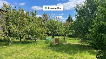 Prodej stavebního pozemku 1 198 m², Šlapanice u Brna