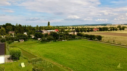 Prodej stavebního pozemku 1 212 m², Mořice