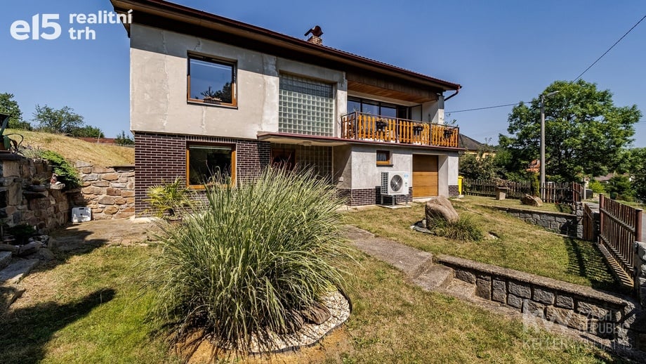Prodej rodinného domu 200 m², Dolní Hbity