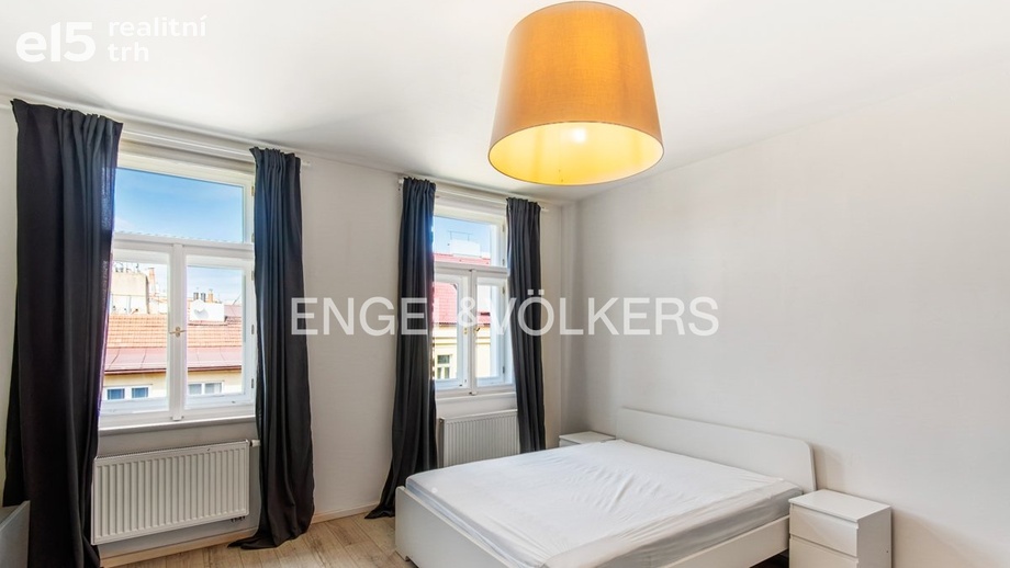 Pronájem bytu 1+kk 35 m², Praha - Vinohrady