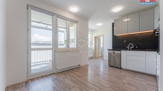 Prodej bytu 3+kk 68 m², Klecany