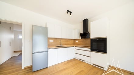 Pronájem bytu 2+kk 55 m², Vrdy