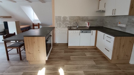 Pronájem bytu 1+kk 60 m², Bělá pod Bezdězem