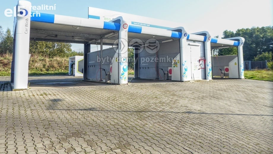 Prodej obchodního prostoru 120 m², Ostrov