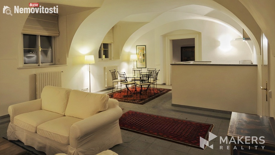 Pronájem bytu 2+1 94 m², Praha - Malá Strana