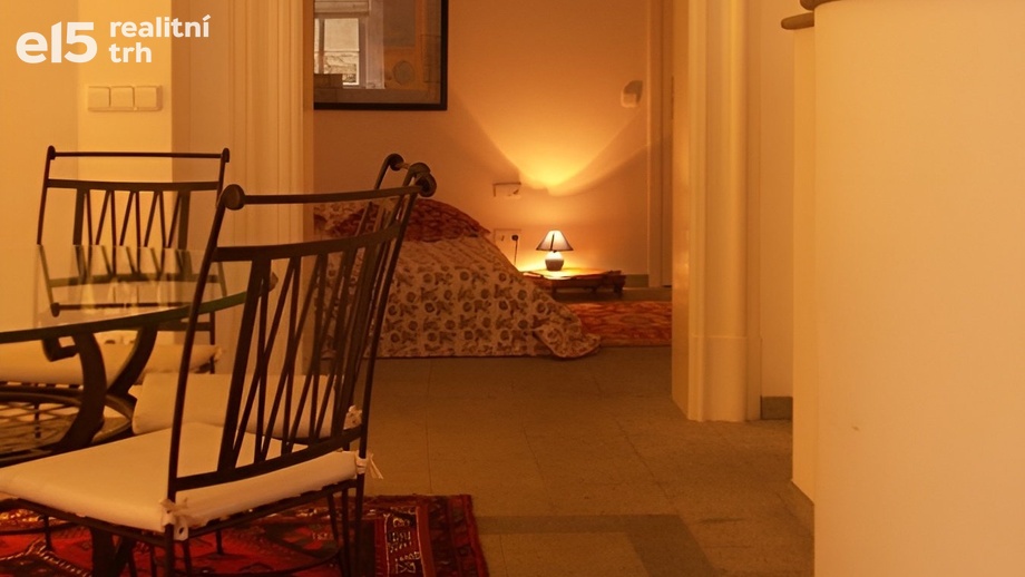 Pronájem bytu 2+1 94 m², Praha - Malá Strana