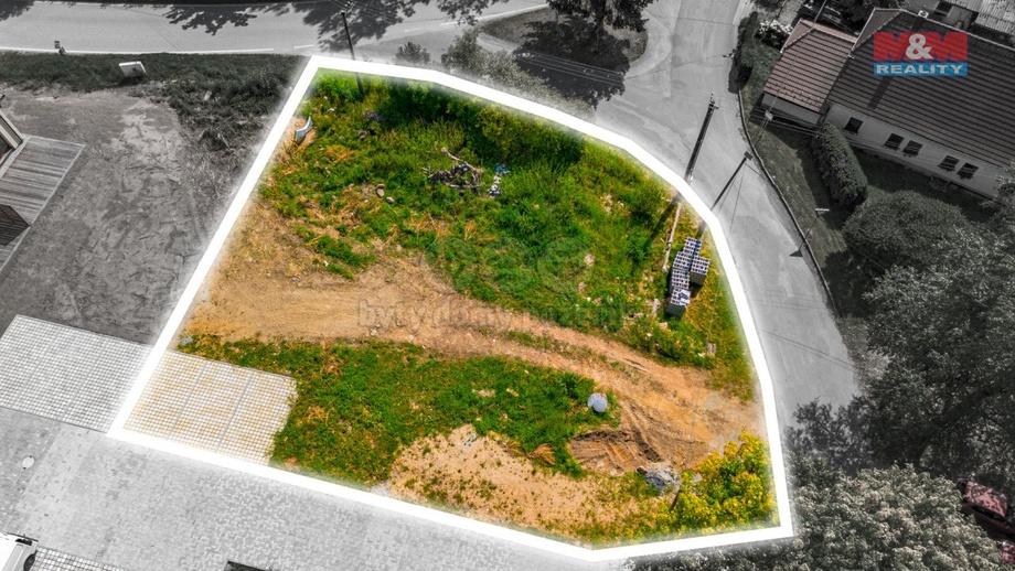 Prodej stavebního pozemku 800 m², Černá v Pošumaví