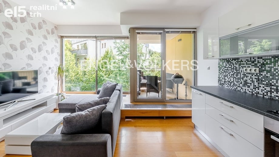 Pronájem bytu 2+kk 50 m², Praha - Smíchov
