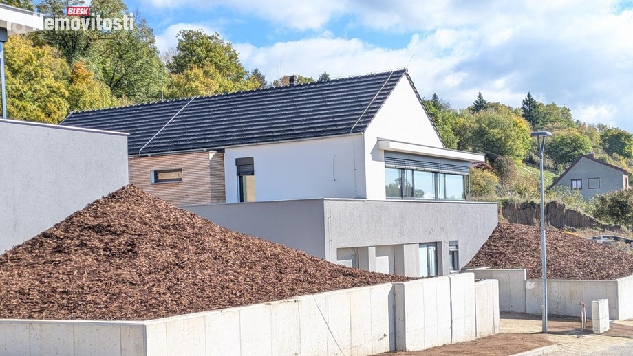 Prodej rodinného domu 225 m², Ochoz u Brna