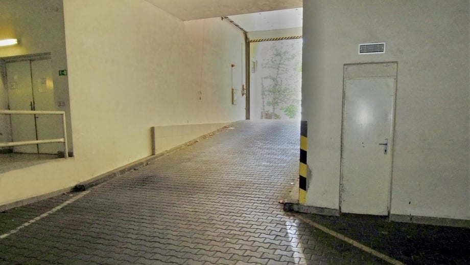 Prodej garážového stání 12 m², Královo Pole