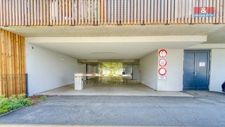 Pronájem garážového stání 15 m², Plzeň