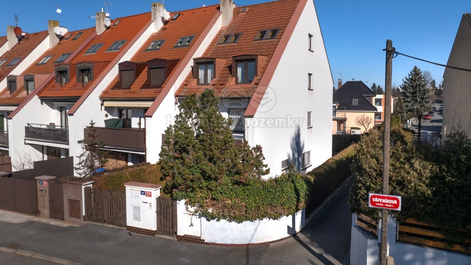 Prodej rodinného domu 234 m², Praha 11