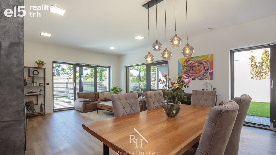 Prodej rodinného domu 160 m², Dolany