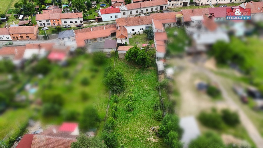 Prodej stavebního pozemku 2 068 m², Myslejovice