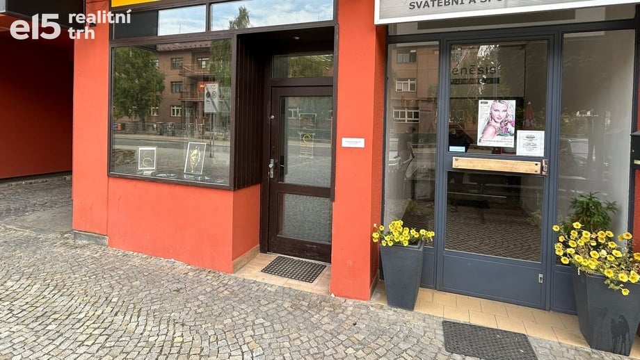Pronájem obchodního prostoru 42 m², Třebíč