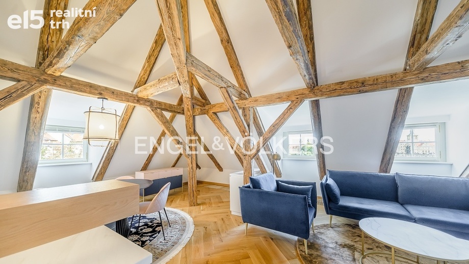 Pronájem bytu 2+kk 82 m², Praha - Malá Strana