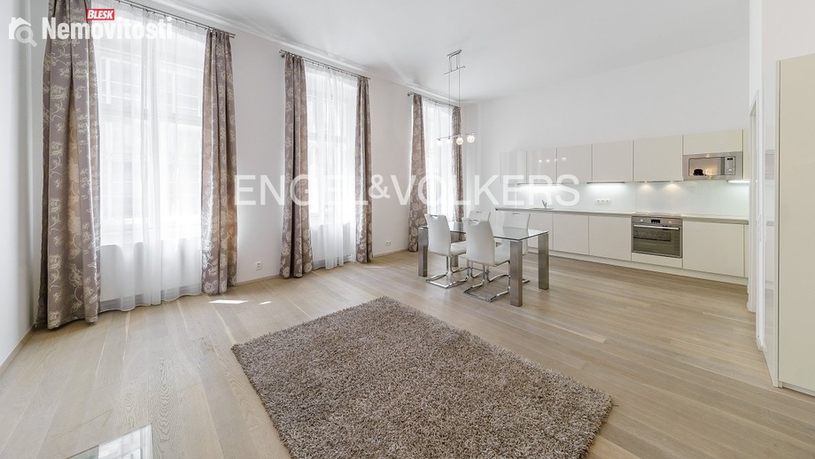Pronájem bytu 2+kk 66 m², Praha - Nové Město
