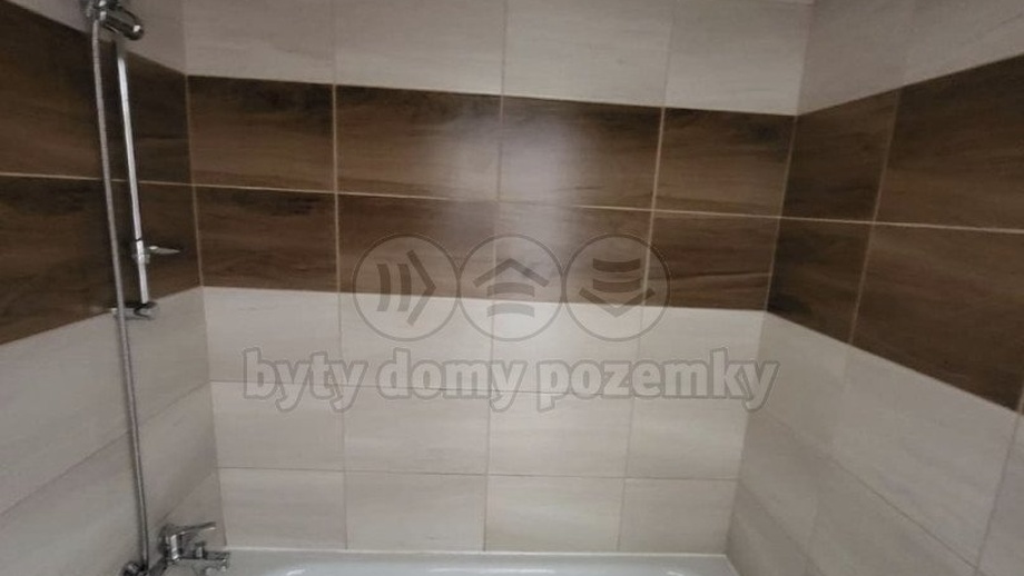 Pronájem bytu 2+1 55 m², Chomutov
